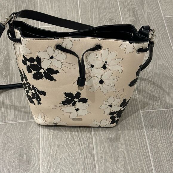 Chaps Black and Cream Floral Shoulder Bag - Picture 2 of 7